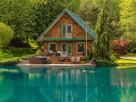 Get Closer to Nature: Lakeside Chalets near Magic Springs